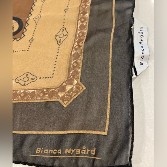 Chocolate brown Bianca Nygard Scarf 32 X 32 Inches - Picture 1 of 15